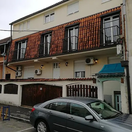 Agape Downtown 3*