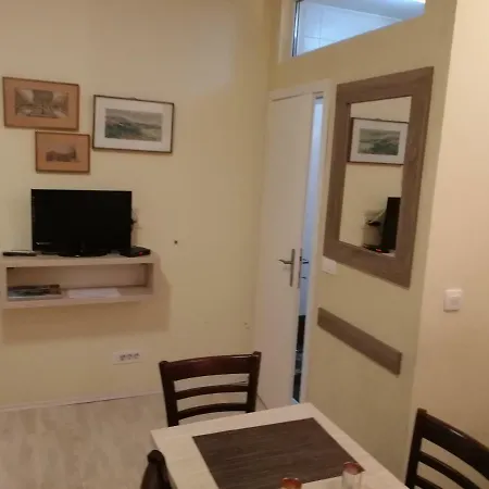 Agape Downtown Guest house 3*
